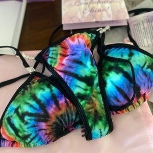 Competition posing suit